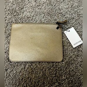 Gold clutch